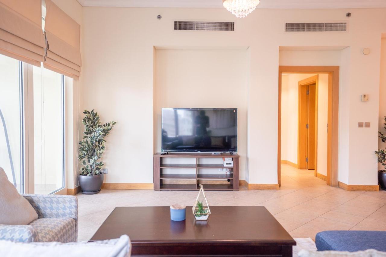 Апартаменти The Palm Luxury 4-Br Beach Club Access Dubai